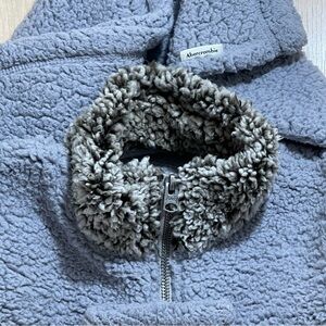 Abercrombie & Fitch Sherpa Quarter-Zip Fleece
Periwinkle Blue & Gray